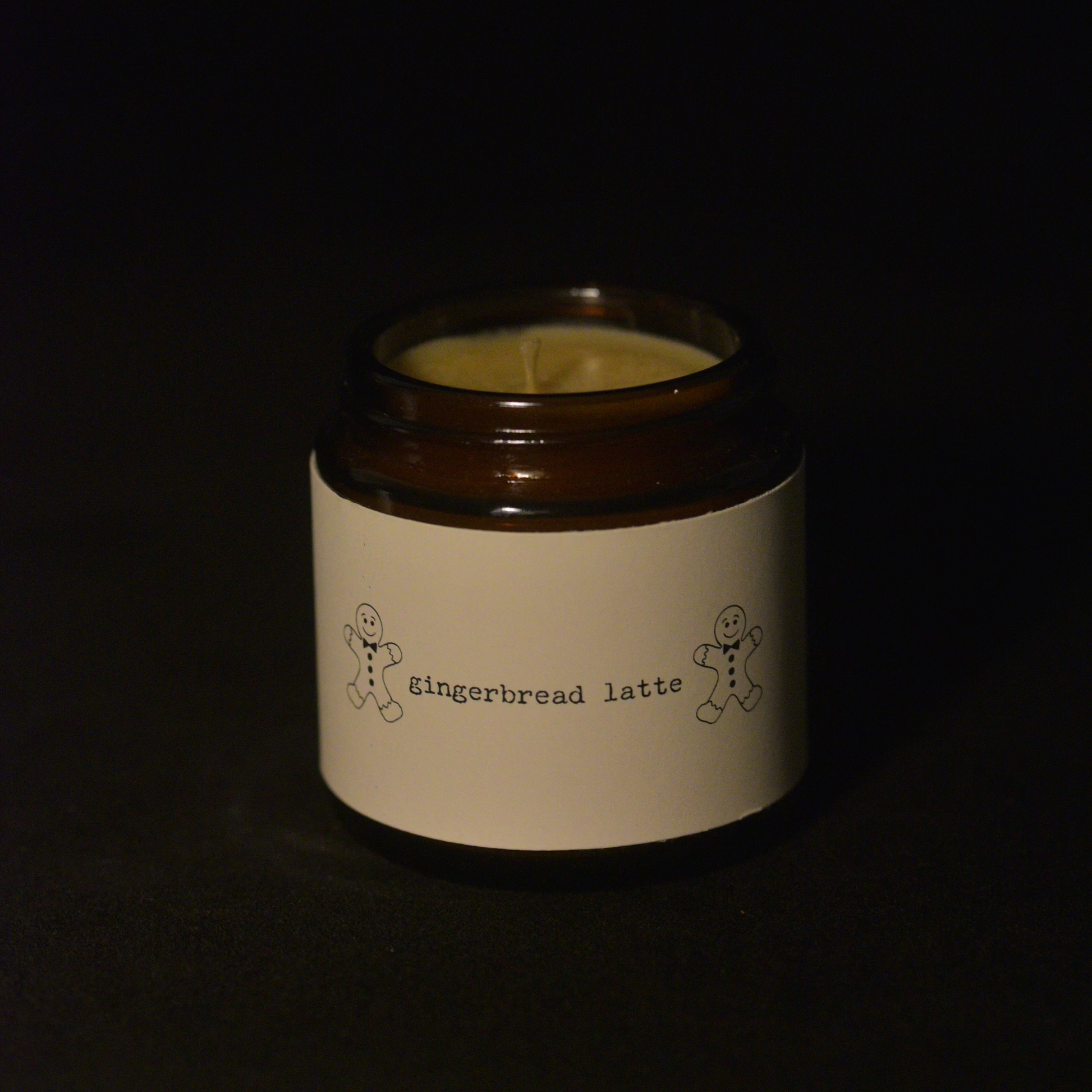 spiced gingerbread scented beeswax candle